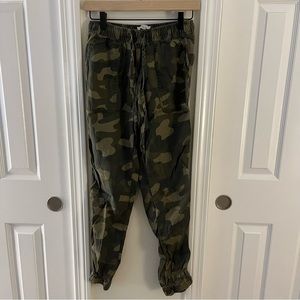 Women’s Camo Joggers